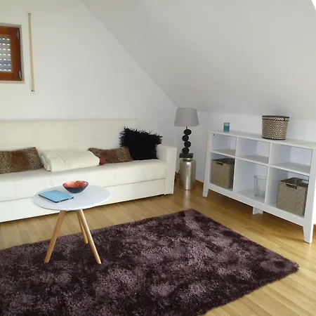 Apartmenthaus Am Erlbach * Buch am Erlbach